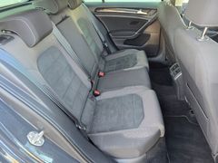 VW Golf VII R-line 2.0TDI 150PS DSG Navi AHK LED