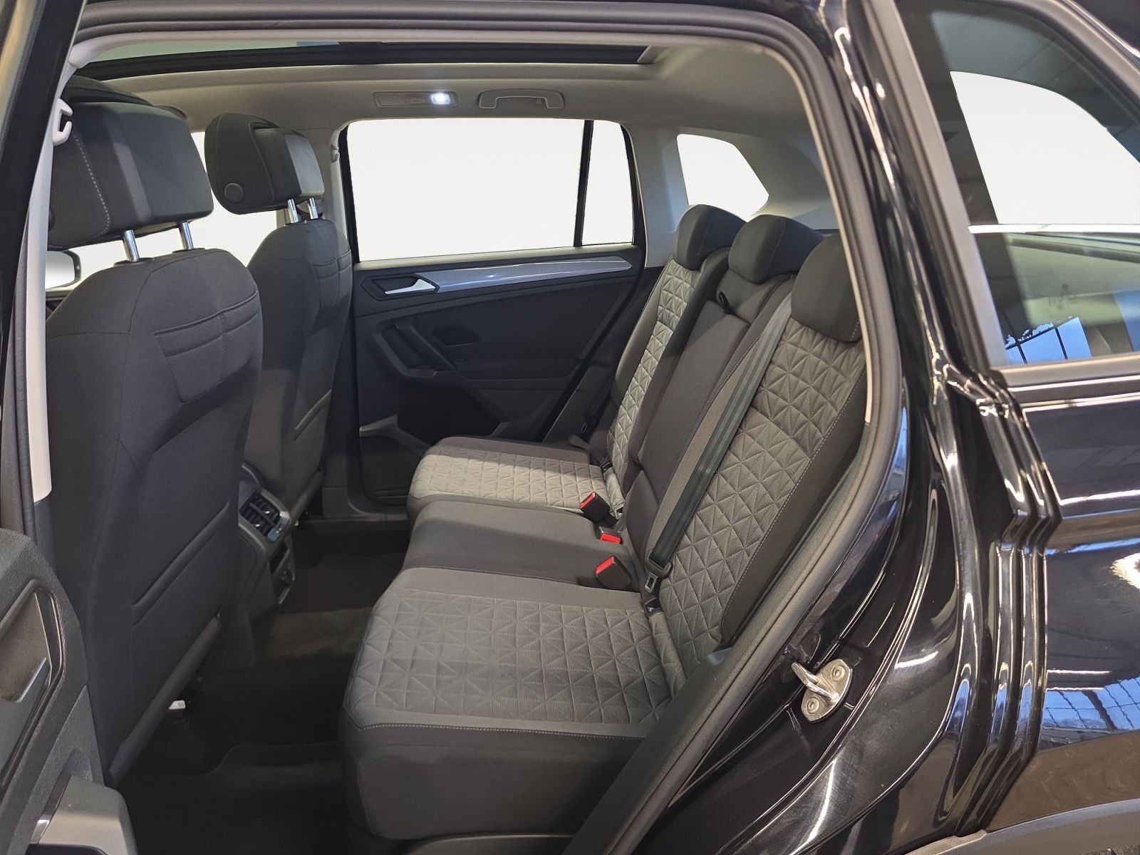 Volkswagen Tiguan - Bild 14