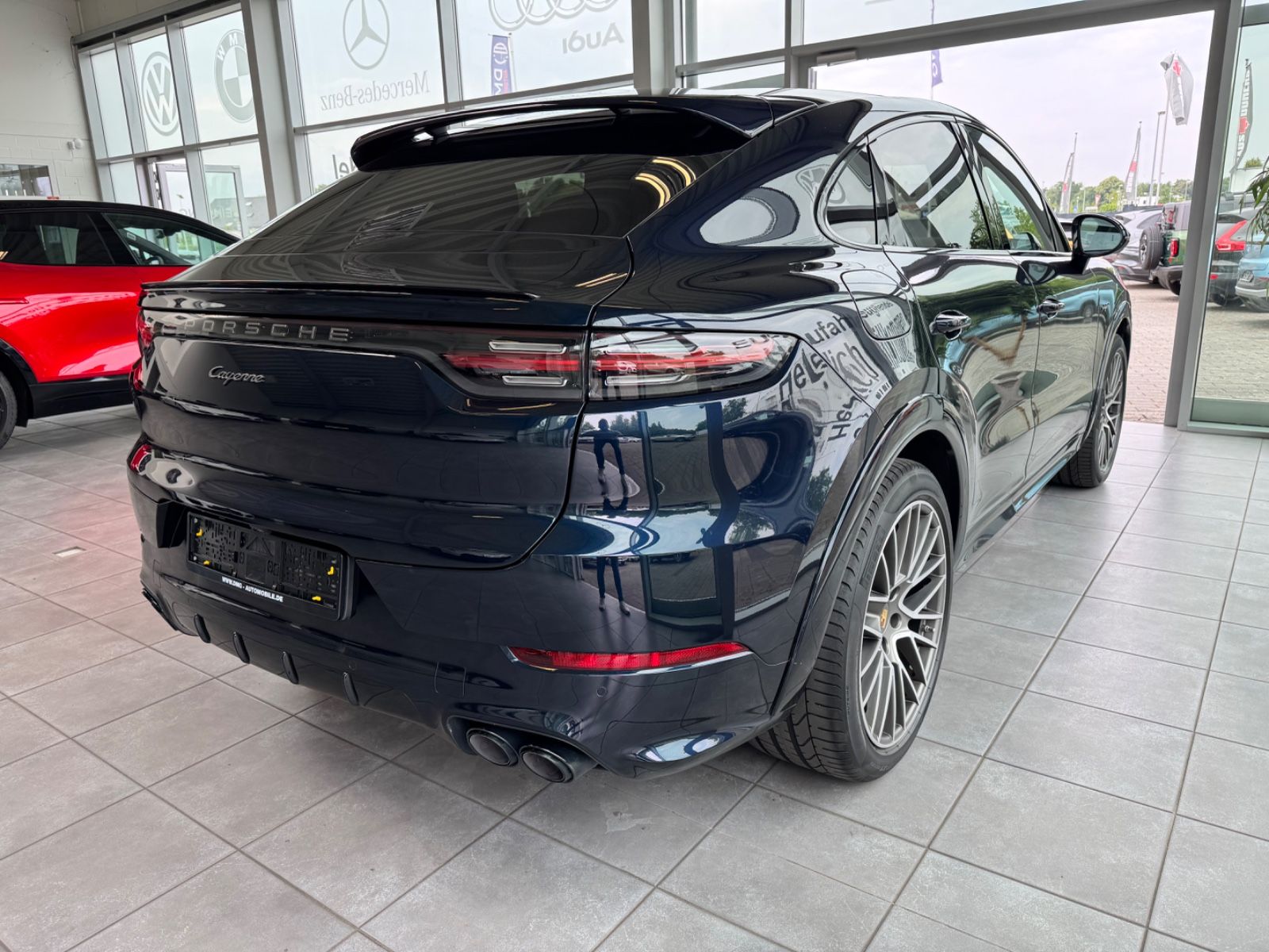 Fahrzeugabbildung Porsche Cayenne Coupe E-Hybrid Platinum Edition