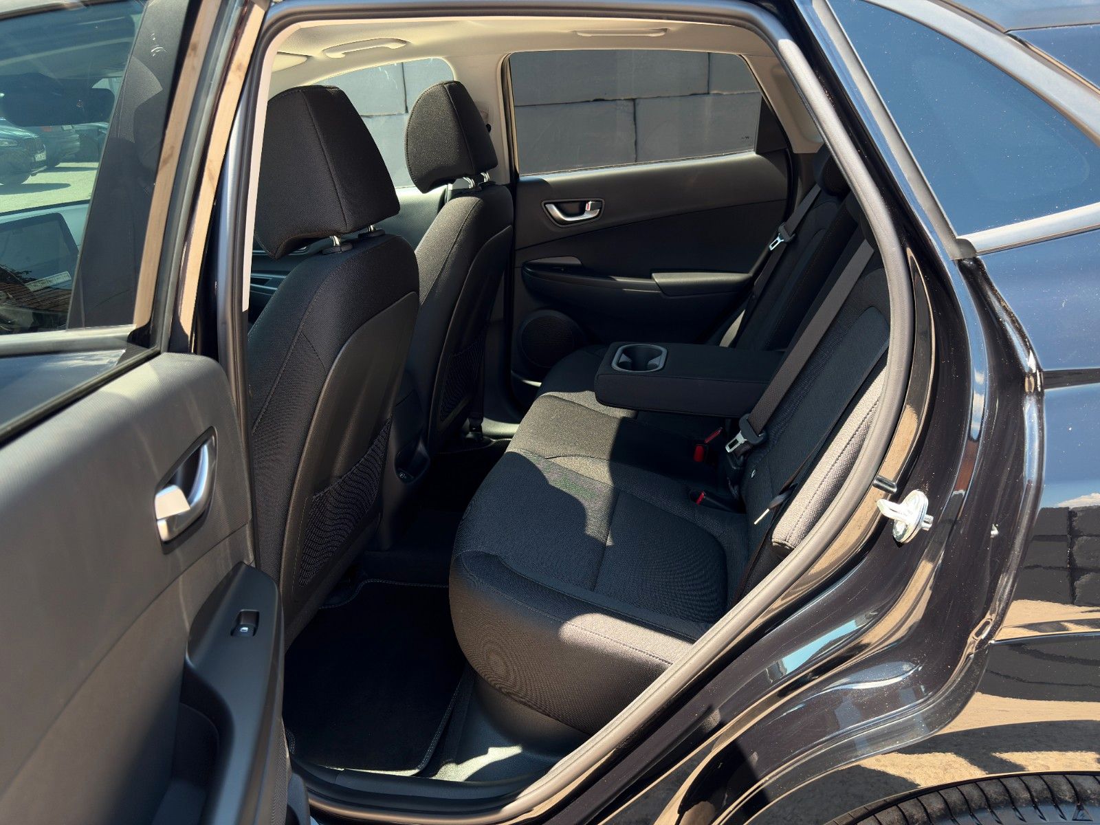 Fahrzeugabbildung Hyundai KONA E Trend 2WD CarPlay Schiebedach ACC CAM HuD