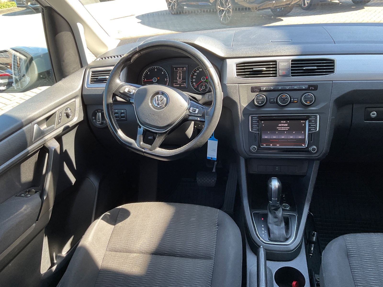 Fahrzeugabbildung Volkswagen Caddy Maxi 2,0TDI DSG Comfort 7 Sitze,AHK,ACC,