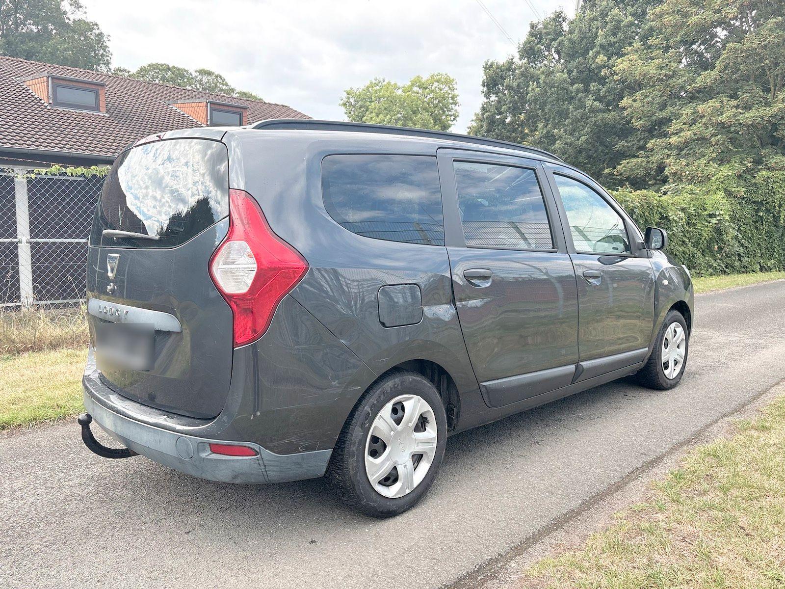Dacia Lodgy 2015 — engine 107 HP (79kW)