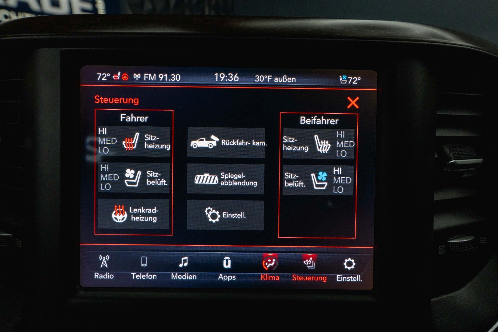 Fahrzeugabbildung Dodge RAM 5.7 V8 HEMI 4x4 LARAMIE Offroad Night LED