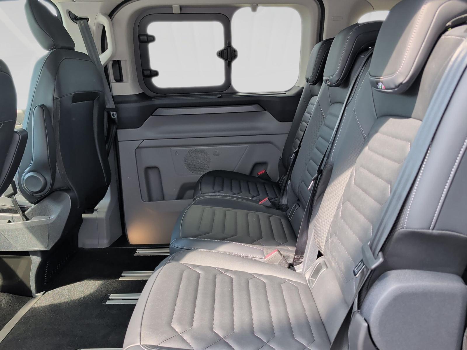 Ford Tourneo Custom L1 Titanium X 8S 5Jahre+AHK+Leder