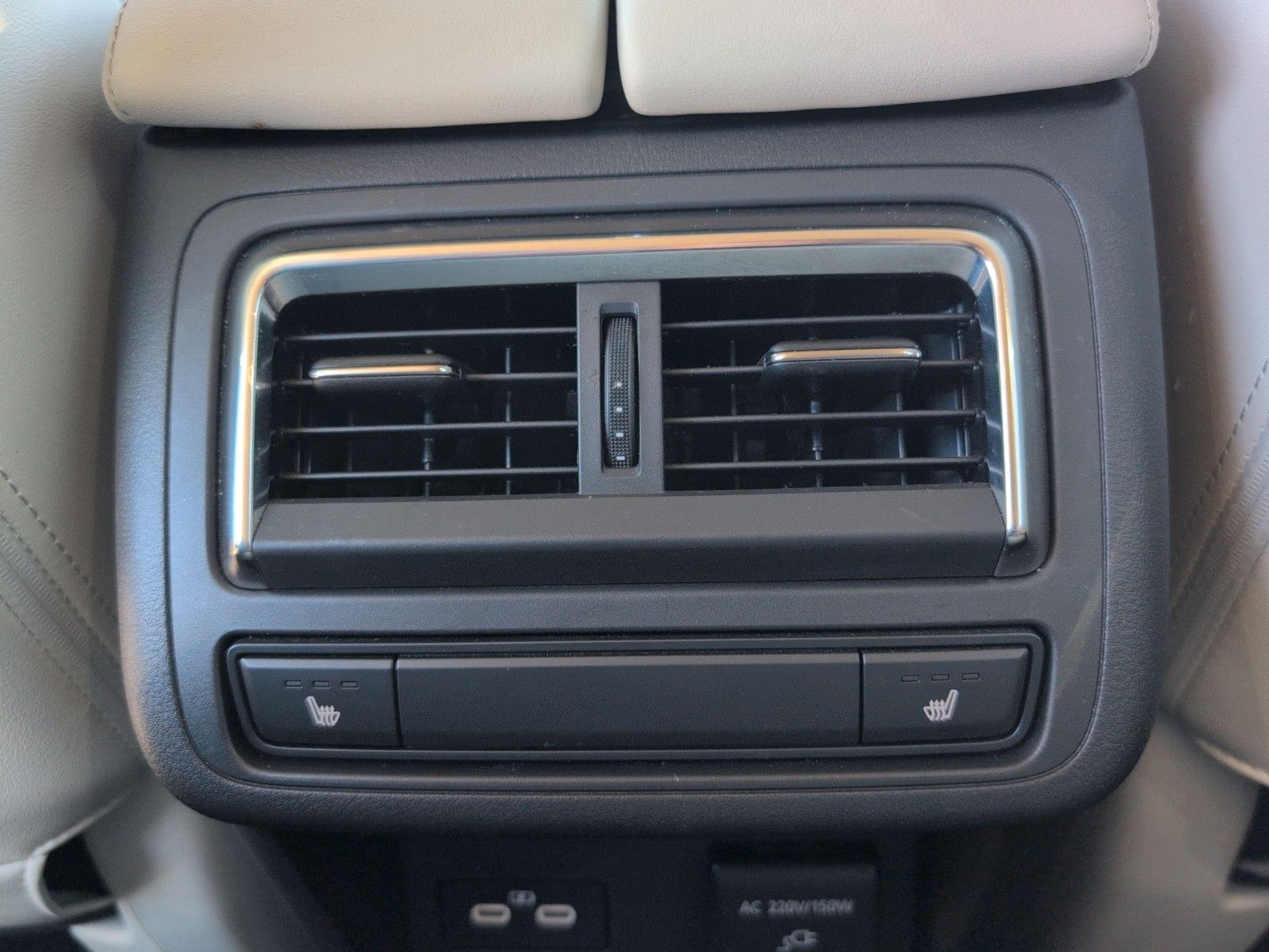 Fahrzeugabbildung Mazda CX-60 SKY-D 254 TAKUMI VOLL PANO GARANTIE-06/29+