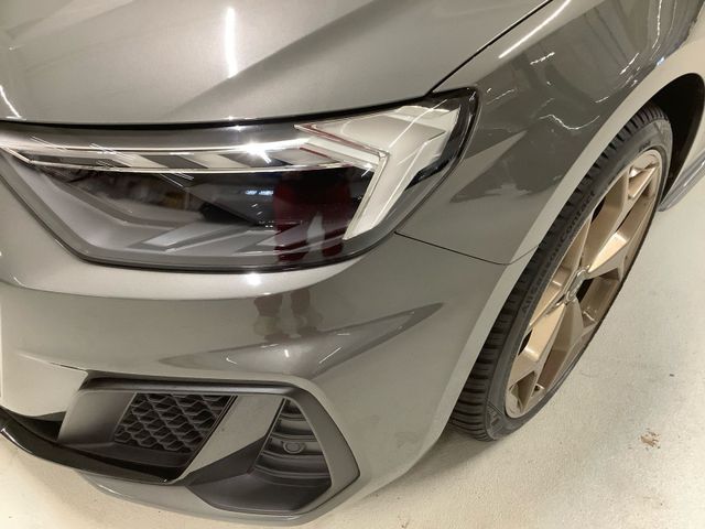 A1 Sportback 2.0 TFSI S line,Kamera,SONOS,Navi P