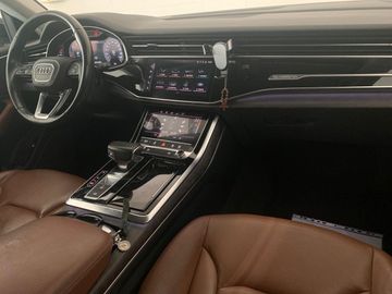 Audi Q8 - 11