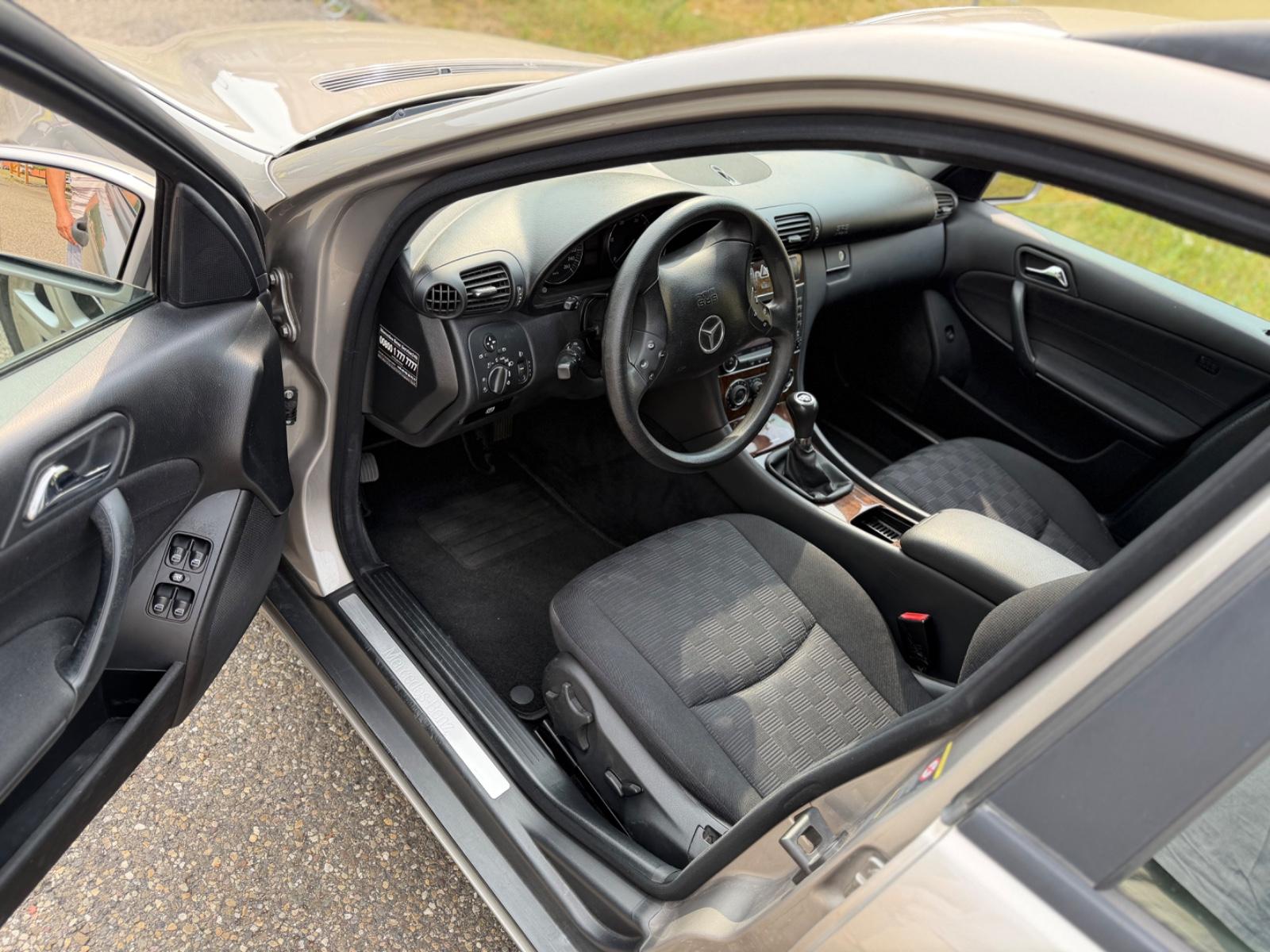 Mercedes-Benz C220 2006 — photo 6