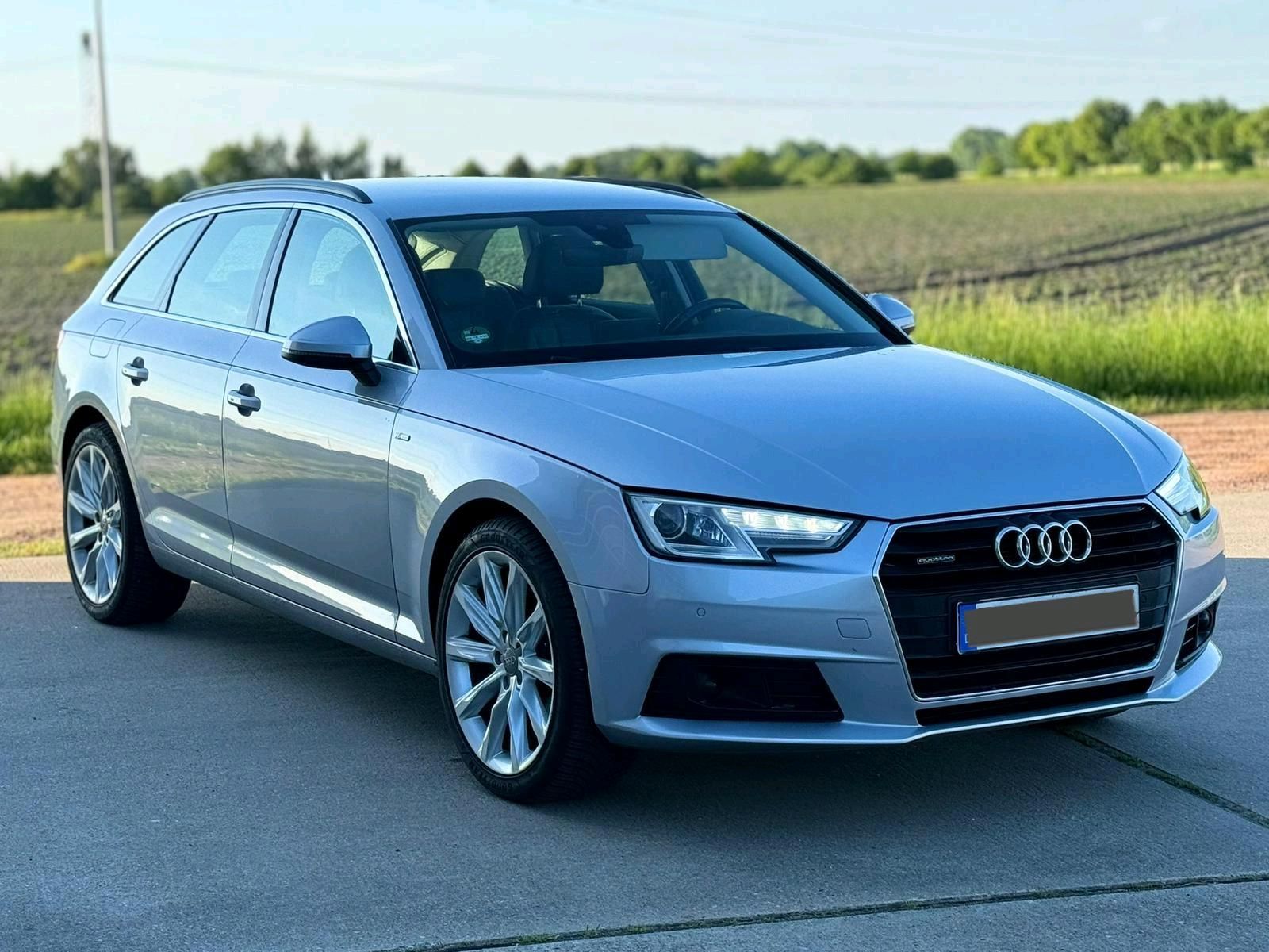 AUDI A4