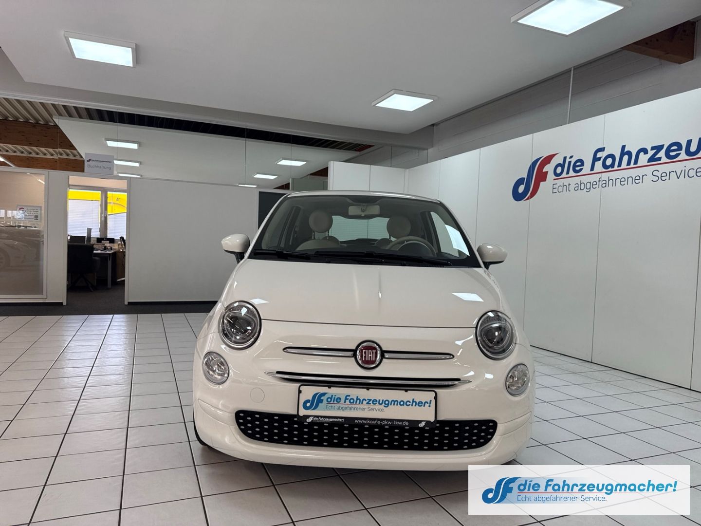 Fahrzeugabbildung Fiat 500 Lounge 1.0 Mild Hybrid EU6d Apple CarPlay An