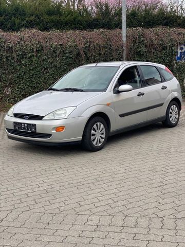 Ford Focus Automatik \ 1. Hand \ 56.000 km