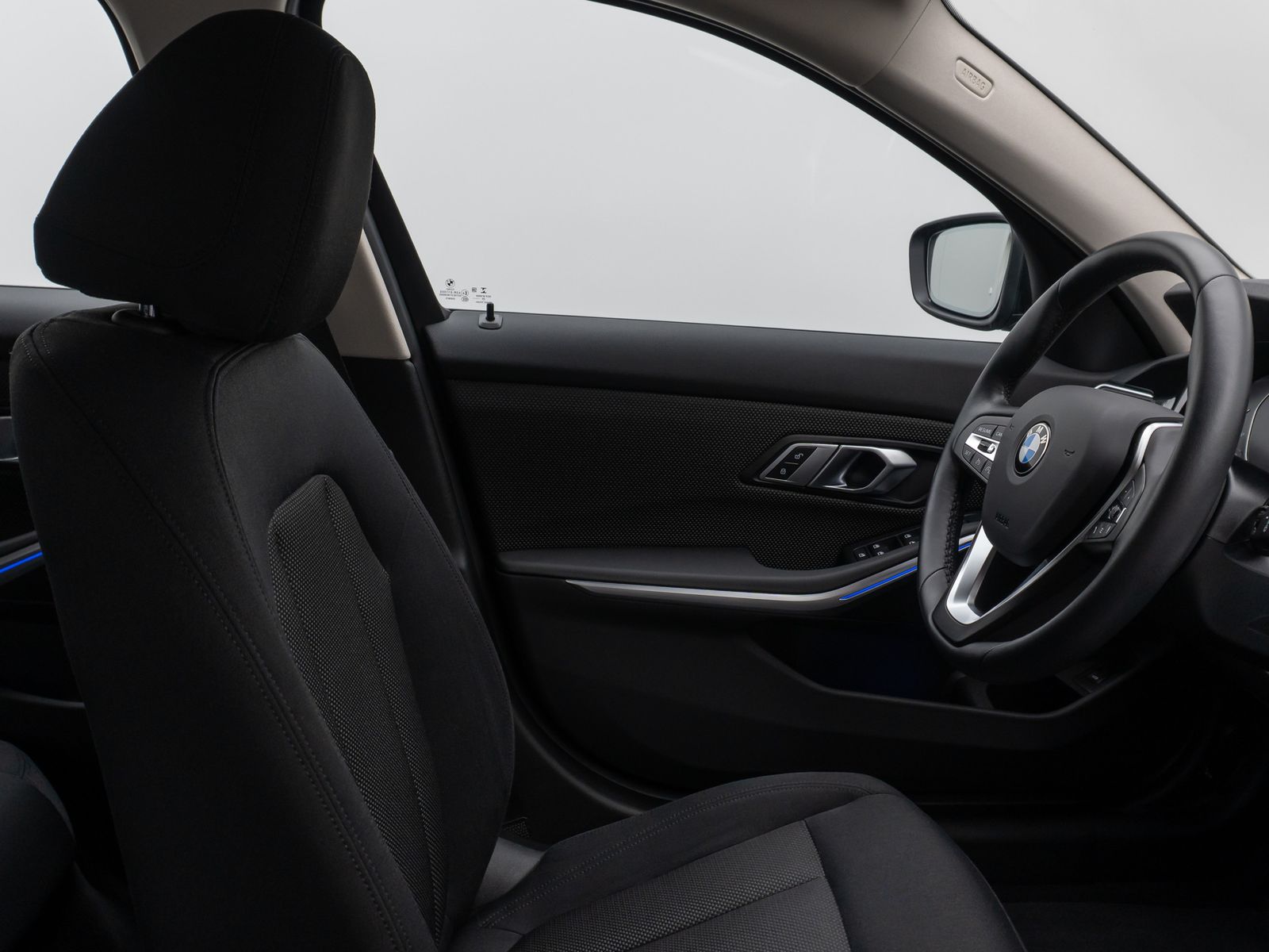 Fahrzeugabbildung BMW 320i CockPit+ DAB PDC LED Lordos Sitzhzg Komfort