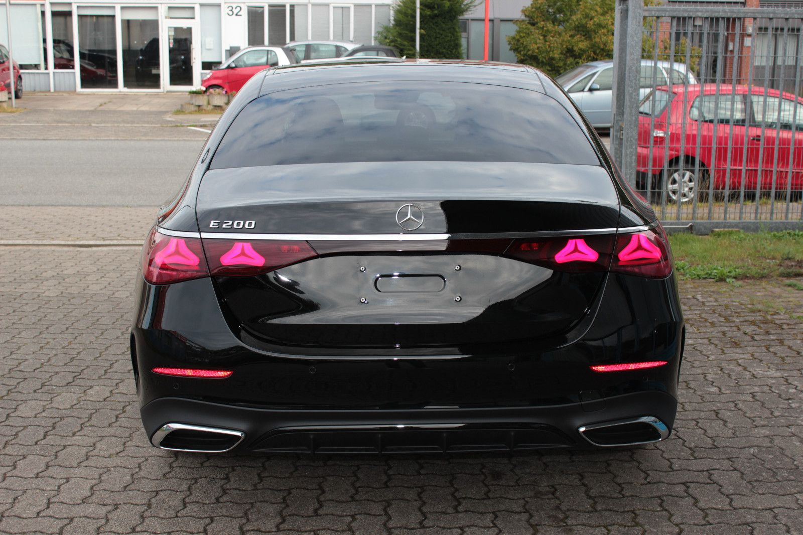 Fahrzeugabbildung Mercedes-Benz E 200  AMG Line Premium Plus*Night-Paket**MY24 *