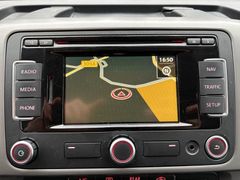 Fahrzeugabbildung Volkswagen T5 Multivan 140PS DSG Navi Klima Sitzh Xenon 7Si