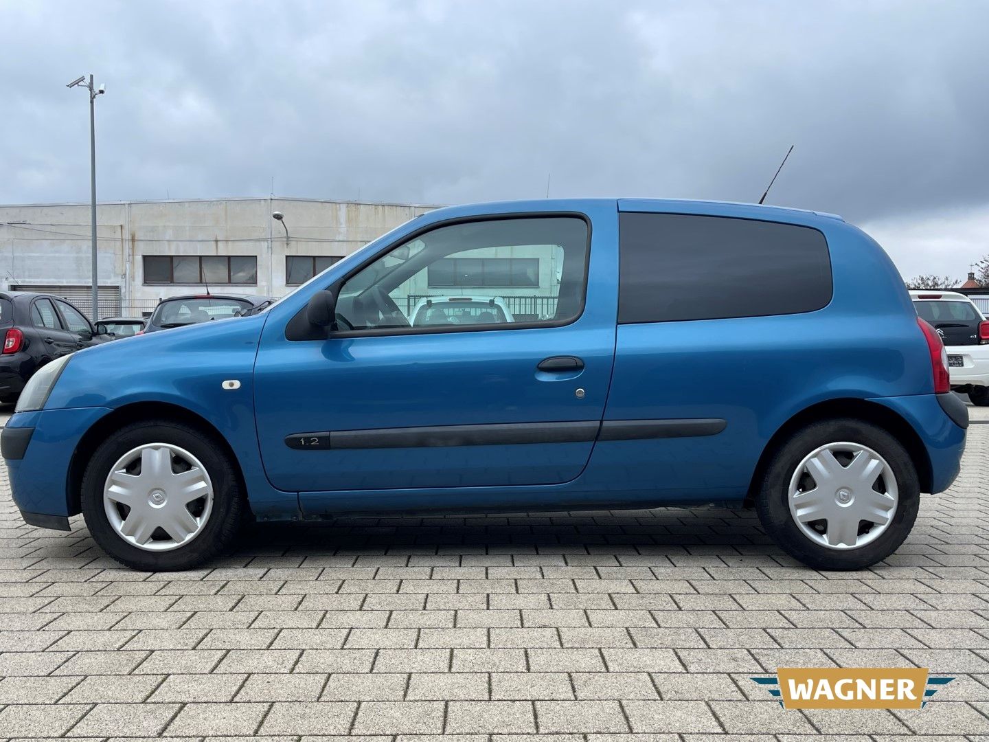 Fahrzeugabbildung Renault Clio II Authentique Klima TÜV 01/2026