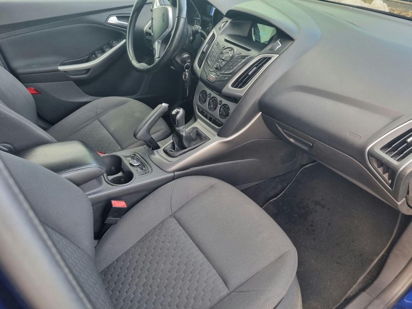 Ford Focus 2014 — photo 7