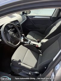 Volkswagen Golf - 11