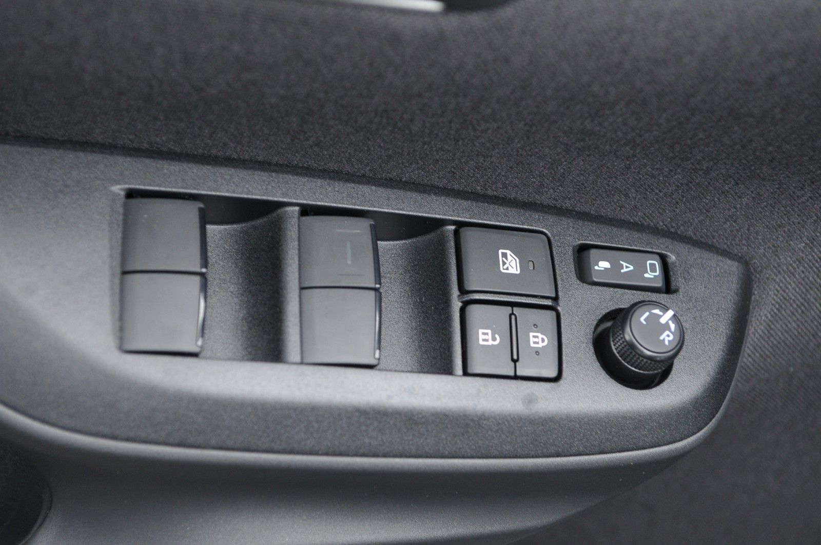 Mazda 2 Hybrid - Bild 30