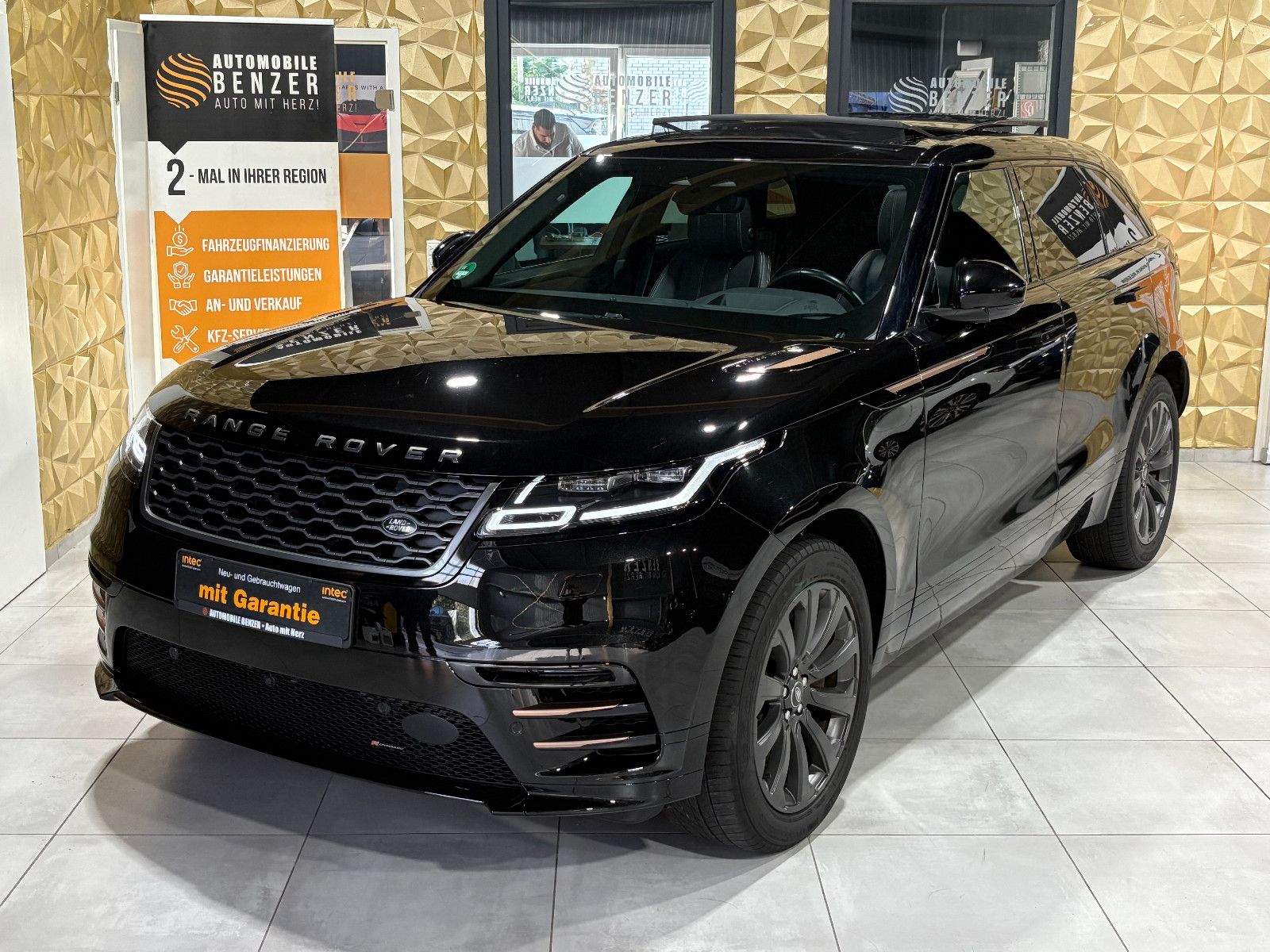 Fahrzeugabbildung Land Rover Range Rover Velar/R-DYNAMIC/PANO/HEAD-UP/ACC