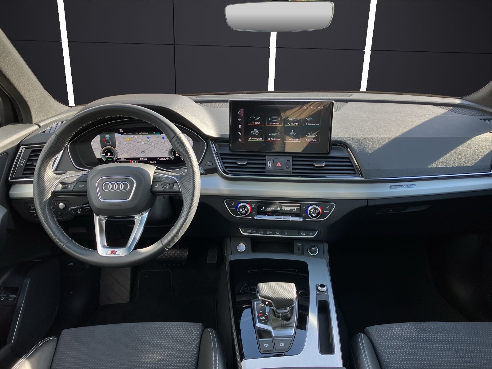 Fahrzeugabbildung Audi Q5 Sportback 55 TFSI e quattro S line LED Pano L