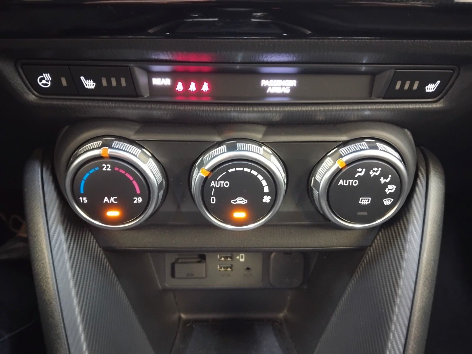Mazda 2 (06/2026, Benzin)