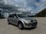 Renault Megane 1.6 111 Ps tüv 05/27 Kombi - Renault Megane mit Benzin-Antrieb: Kombi, 2.0