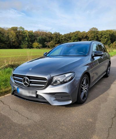 Mercedes-Benz Mercedes E-400 d 4MATIC, AMG Line, Automatik