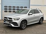 Mercedes-Benz GLE 300 d 4Matic--AMG-- - silberne Mercedes-Benz GLE 300