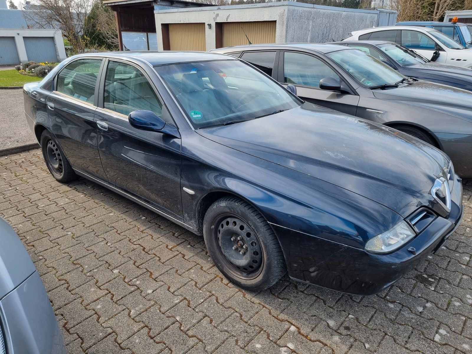 Fahrzeugabbildung Alfa Romeo 2x Alfa 166 2.5 V6 24V Distinctive