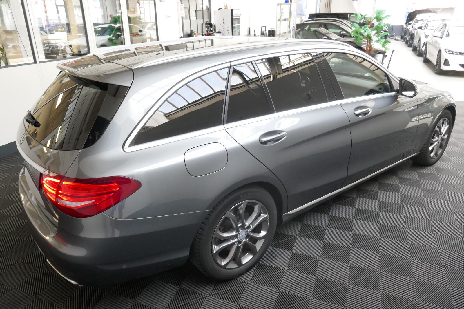 Mercedes-Benz C 180 *Tempomat*Navi*Teilleder*