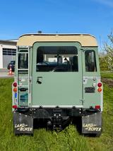 Land Rover Serie III Defender 90 - Land Rover Serie III mit Diesel-Antrieb