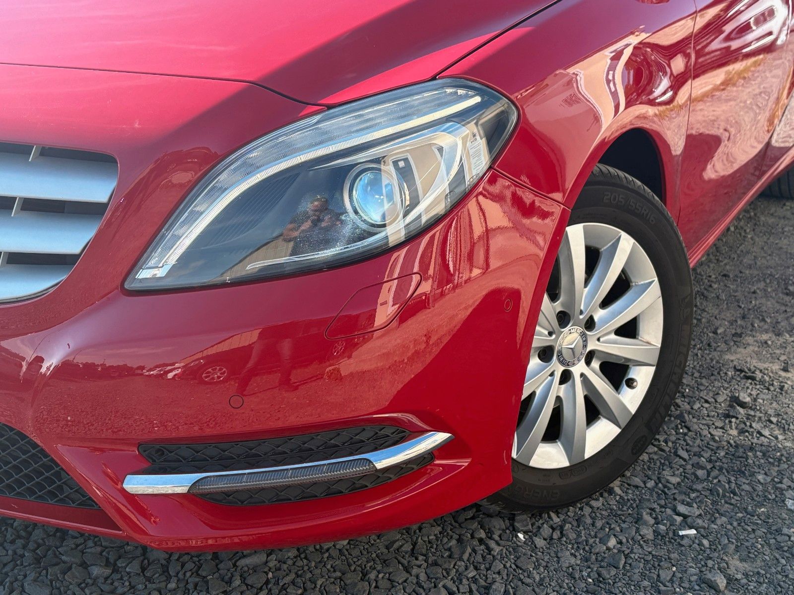 Fahrzeugabbildung Mercedes-Benz B 180 Xenon AHK 1.HAND Klima SCHECKHEFT SHZ PDC