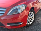 Mercedes-Benz B 180 Xenon AHK 1.HAND Klima SCHECKHEFT SHZ PDC - Mercedes-Benz B 180 in Köln