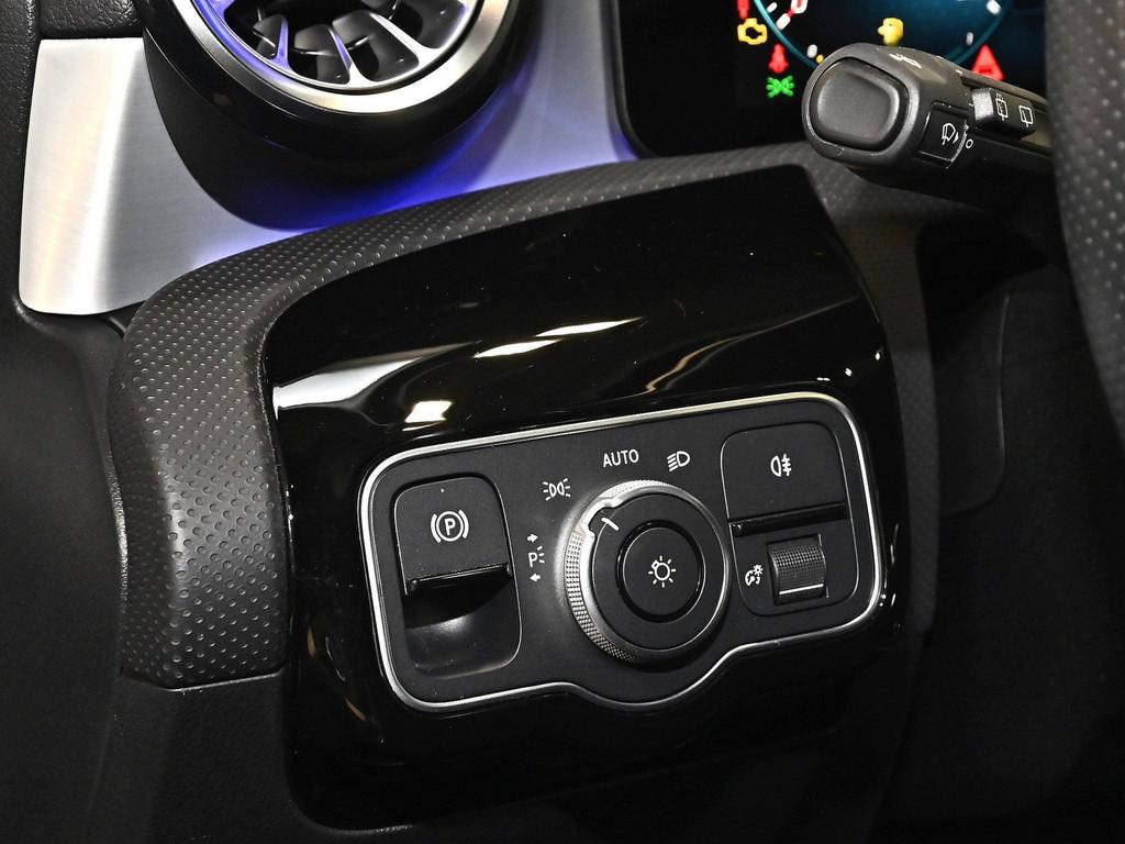 Mercedes-Benz CLA 35 AMG SB 4M NIGHT PANO MULTIB. LED NAVI SHZ