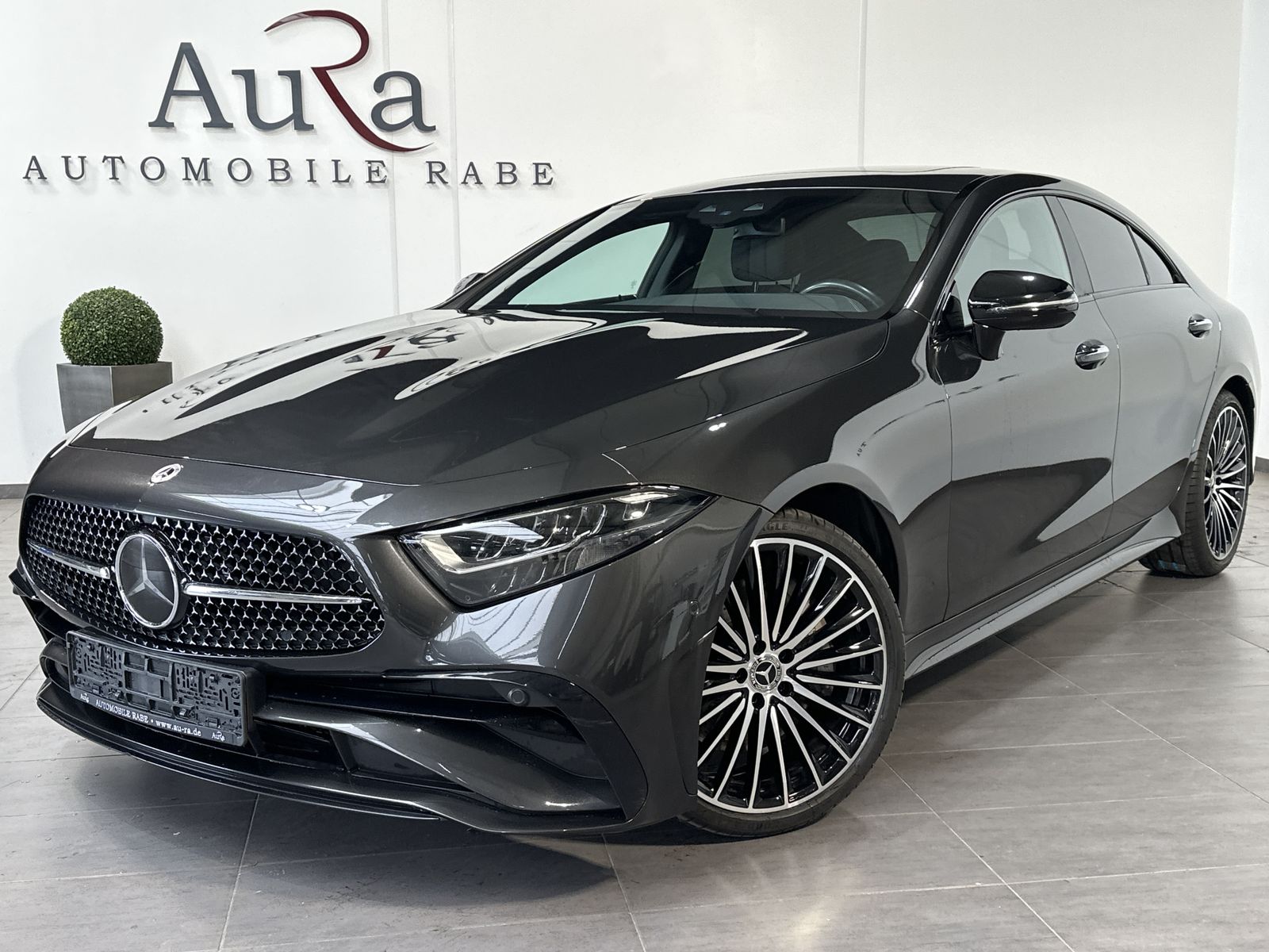 Fahrzeugabbildung Mercedes-Benz CLS 400d 4M AMG-Line NAV+LED+PANO+20ZO+BURMESTER