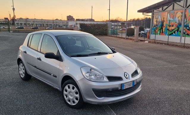 Renault Clio 127.000km neopatentati