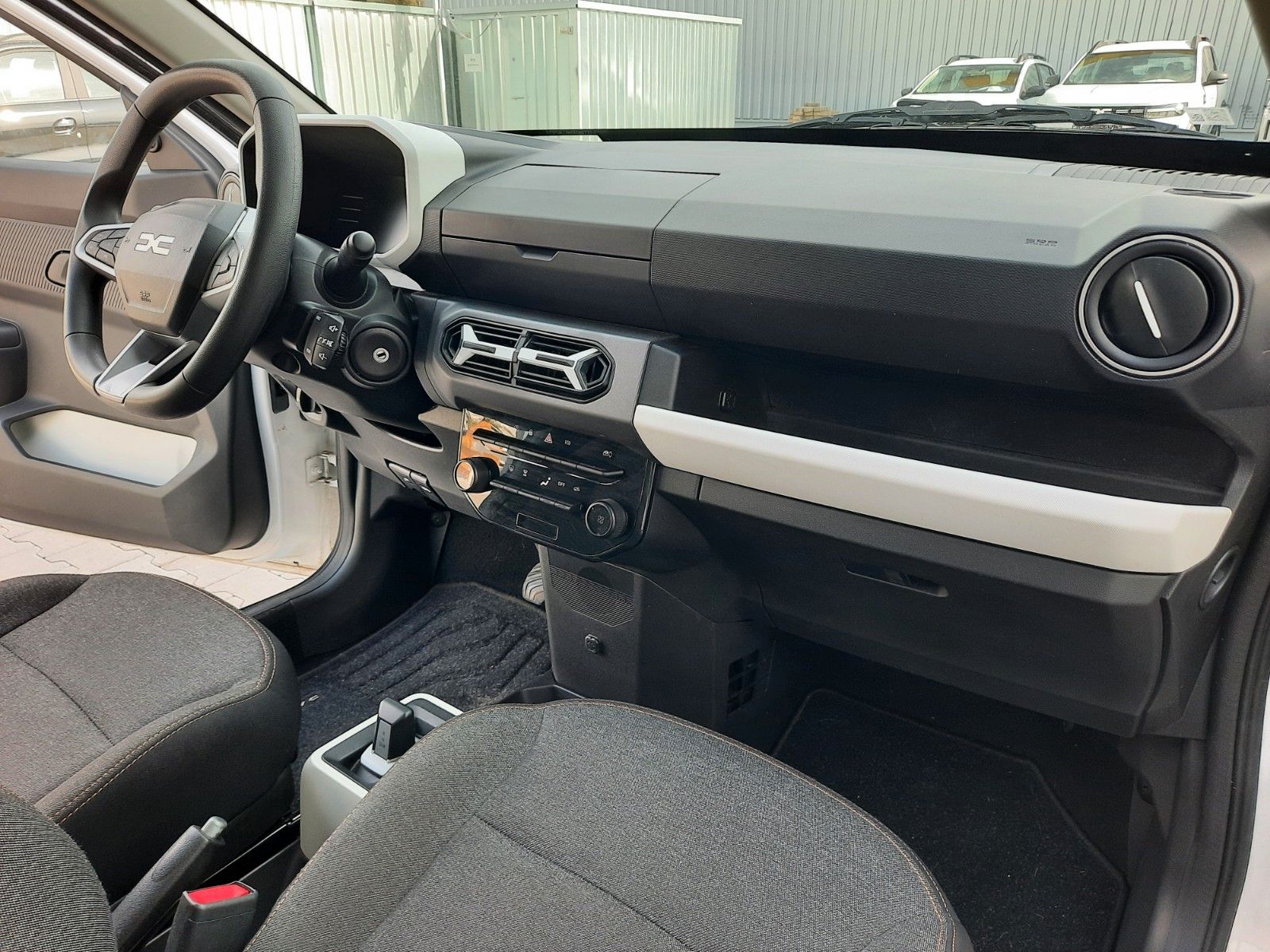 Dacia Spring - Bild 18