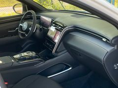 Fahrzeugabbildung Hyundai TUCSON 1.6 T-GDI 48V Blackline *Pano*ACC*LED*SH*