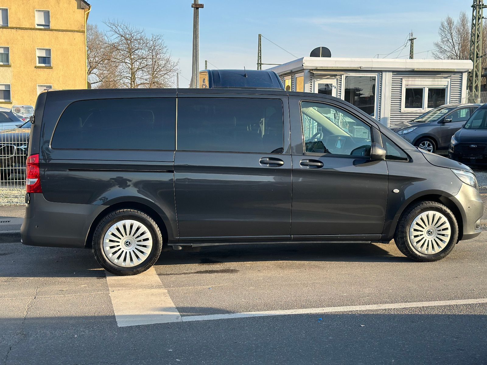 Fahrzeugabbildung Mercedes-Benz VITO TOURER 116 CDI PRO LANG*9 SITZER+KAMERA*