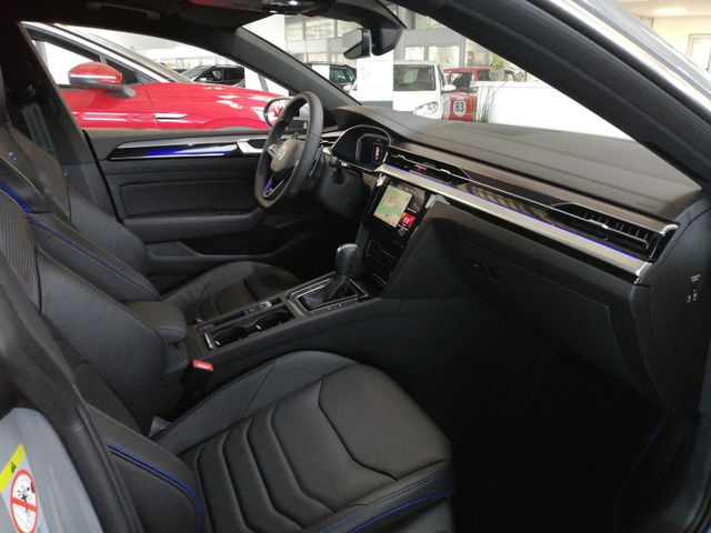Arteon R Shooting Brake TSI 4M DSG PANO Navi AZV