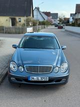 Mercedes-Benz 220 - blaue Mercedes-Benz 220