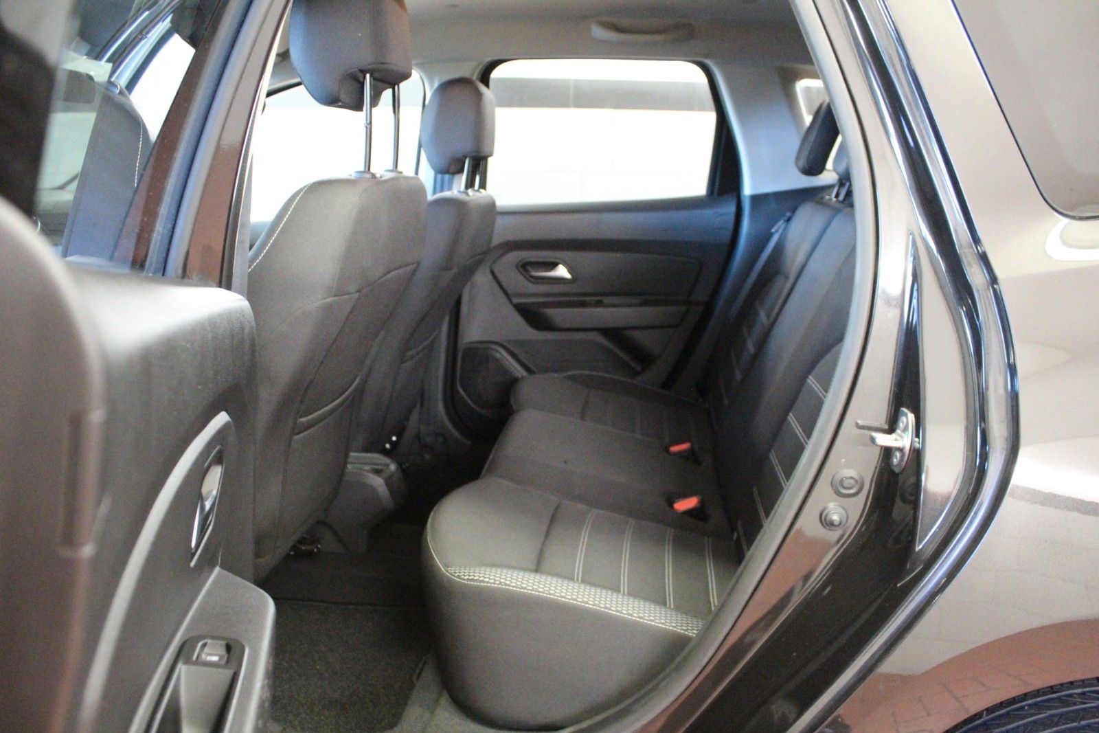 Fahrzeugabbildung Dacia Duster TCe130 *Anniversary Navi*Sitzhzg*Kamera