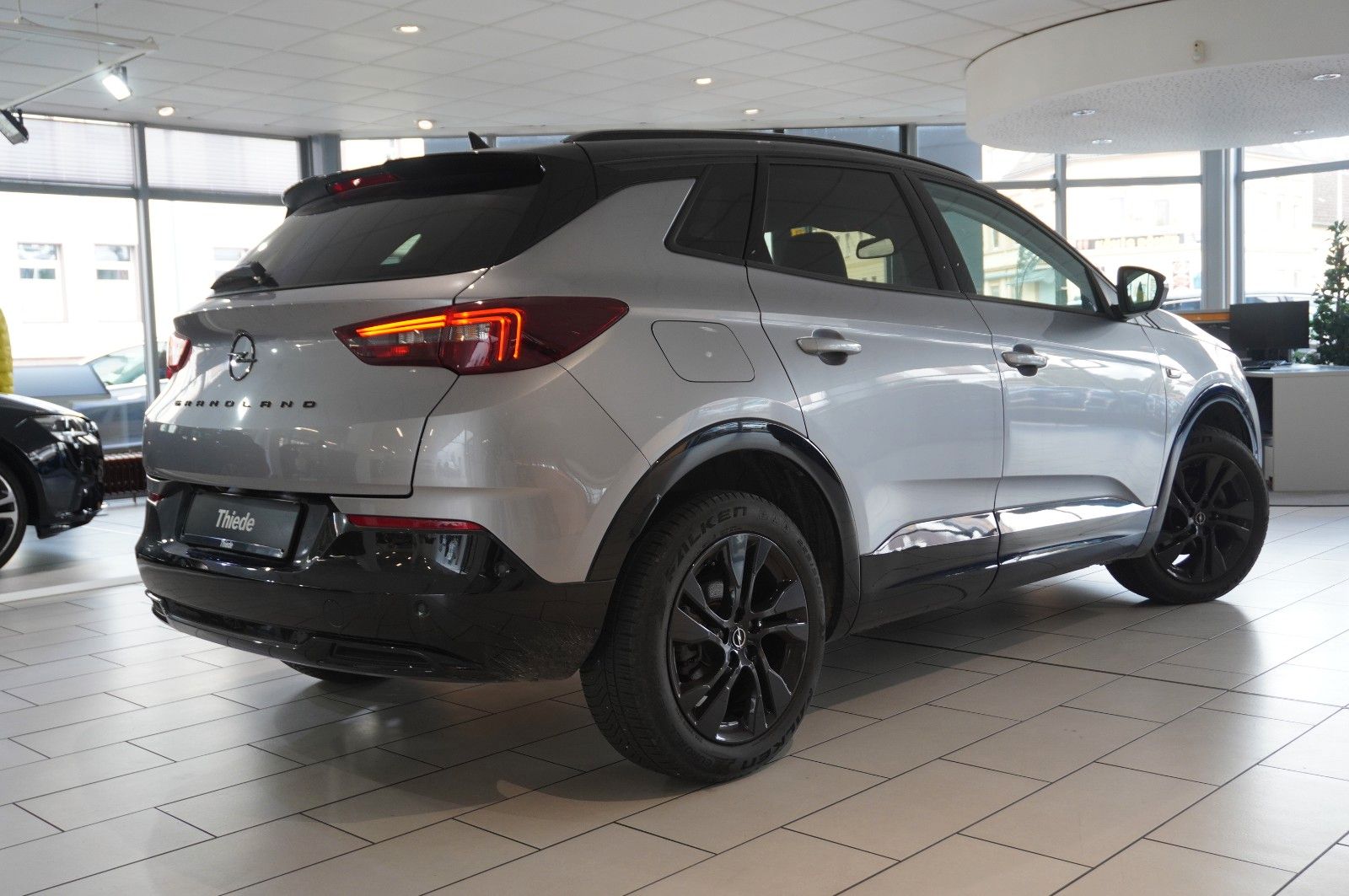 Fahrzeugabbildung Opel Grandland (X) 1.2T GS LINE NAVI/LED/KAMERA/DAB+