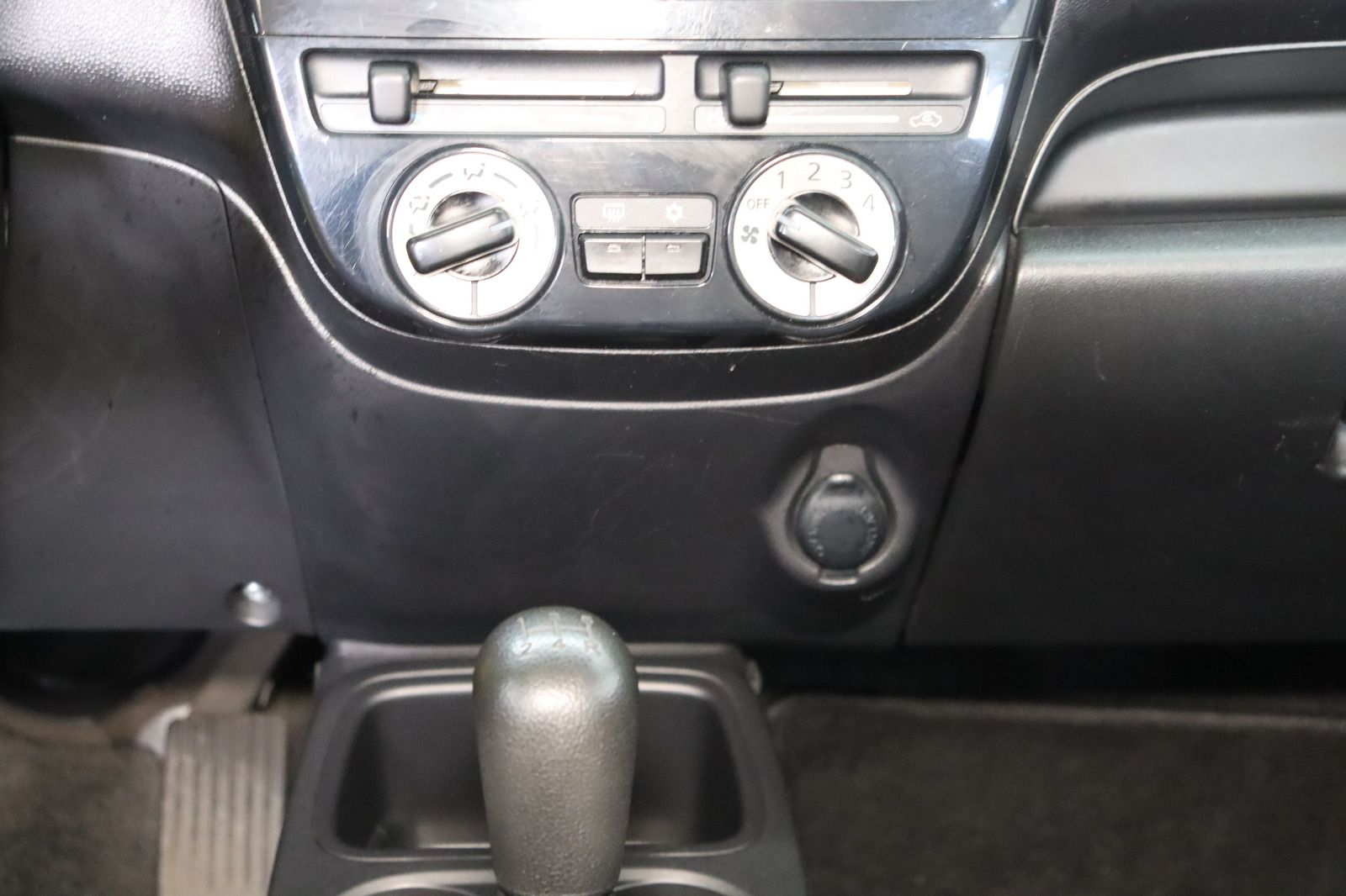 Fahrzeugabbildung Mitsubishi Space Star 1.0 * Klima * aus 1. Hand