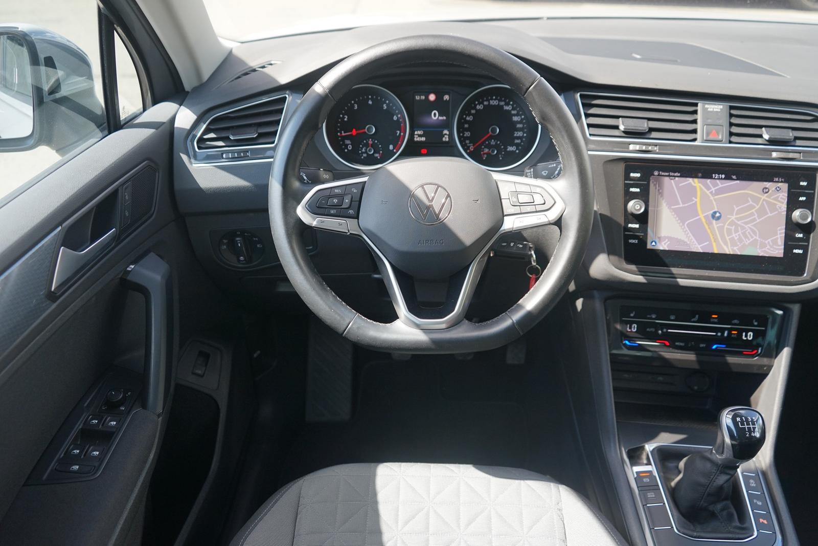 Volkswagen Tiguan 1.5 TSI Active LED Navi ACC Totwinkel AHK, миниатюра 9