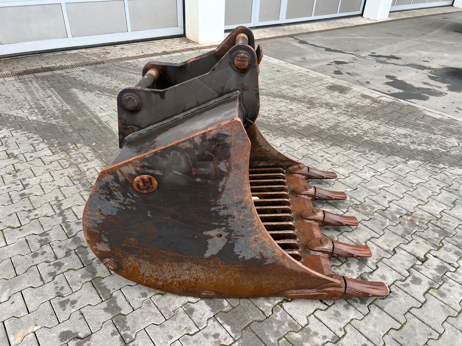 Fahrzeugabbildung Andere Henle K5S Sieblöffel / Löffel / OQ65 / 2020