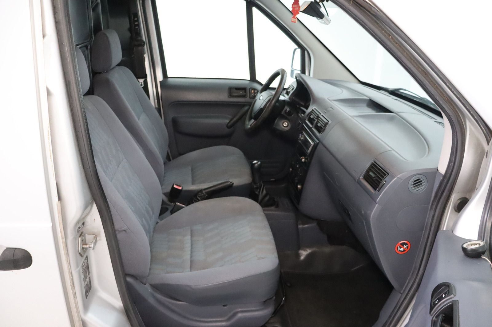Fahrzeugabbildung Ford Transit Connect 1.8 DTCi T230 Kasten mit Klimaan