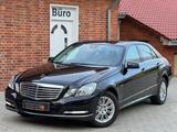 Mercedes-Benz E -Klasse Lim.E300 CDI BlueEfficiency*AHK/SHZ/AC - gebrauchte Mercedes-Benz E 300 aus dem Jahr 2011