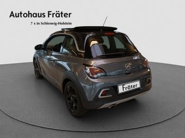 Fotografie des Opel Adam Rocks Faltverdeck Scheckheft