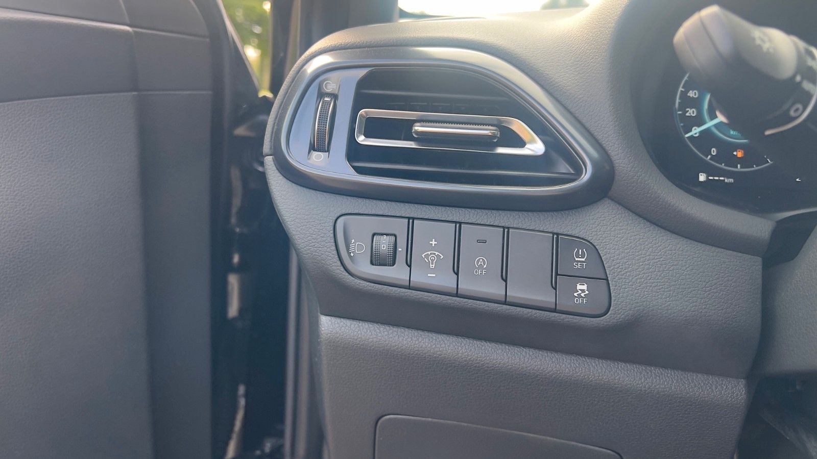 Fahrzeugabbildung Hyundai i30 1.5 T-GDI 48V N Line *Navi*Memory*ACC*LED*